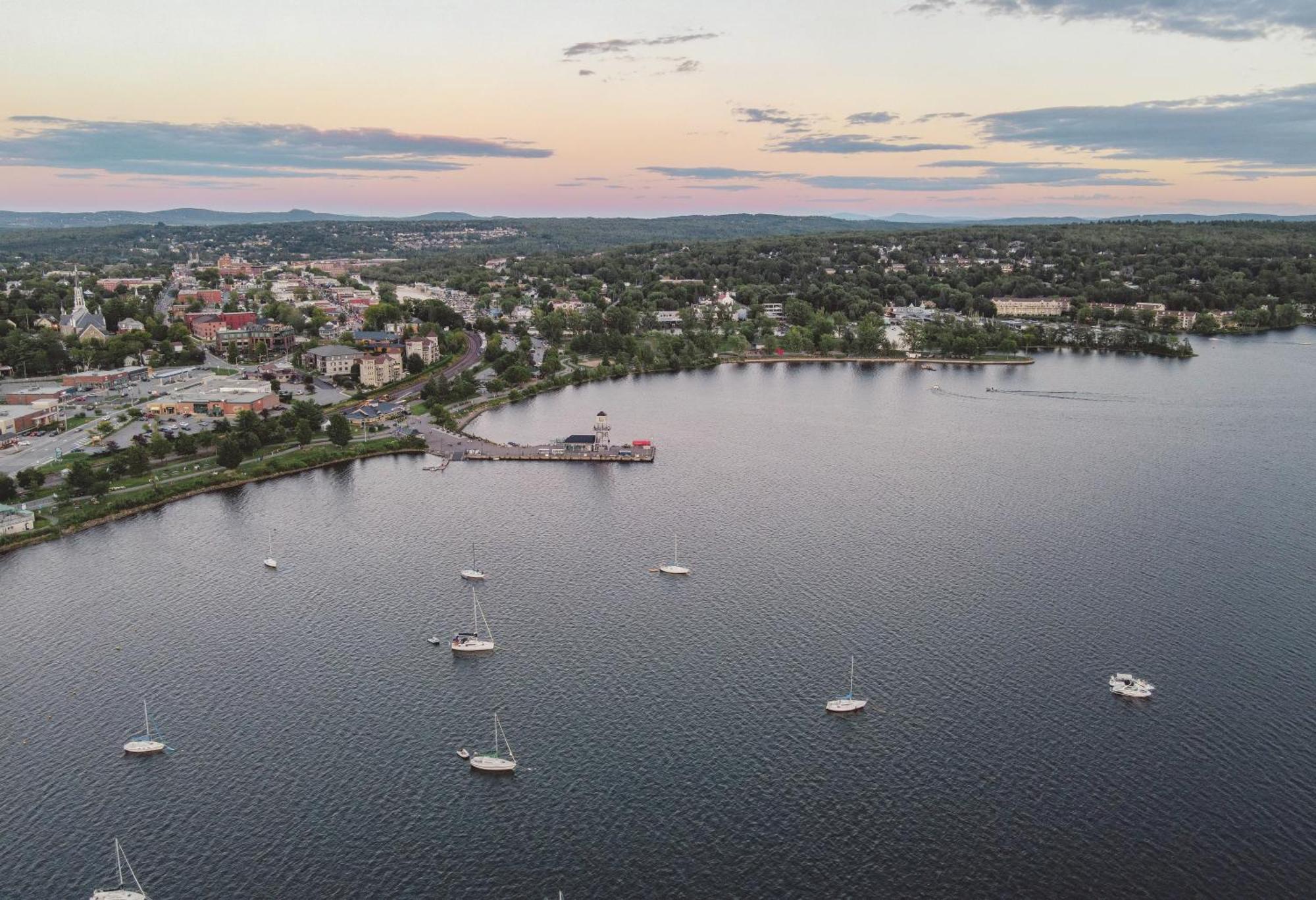 Hotel - Experience - Quartier Des Marinas Magog ภายนอก รูปภาพ