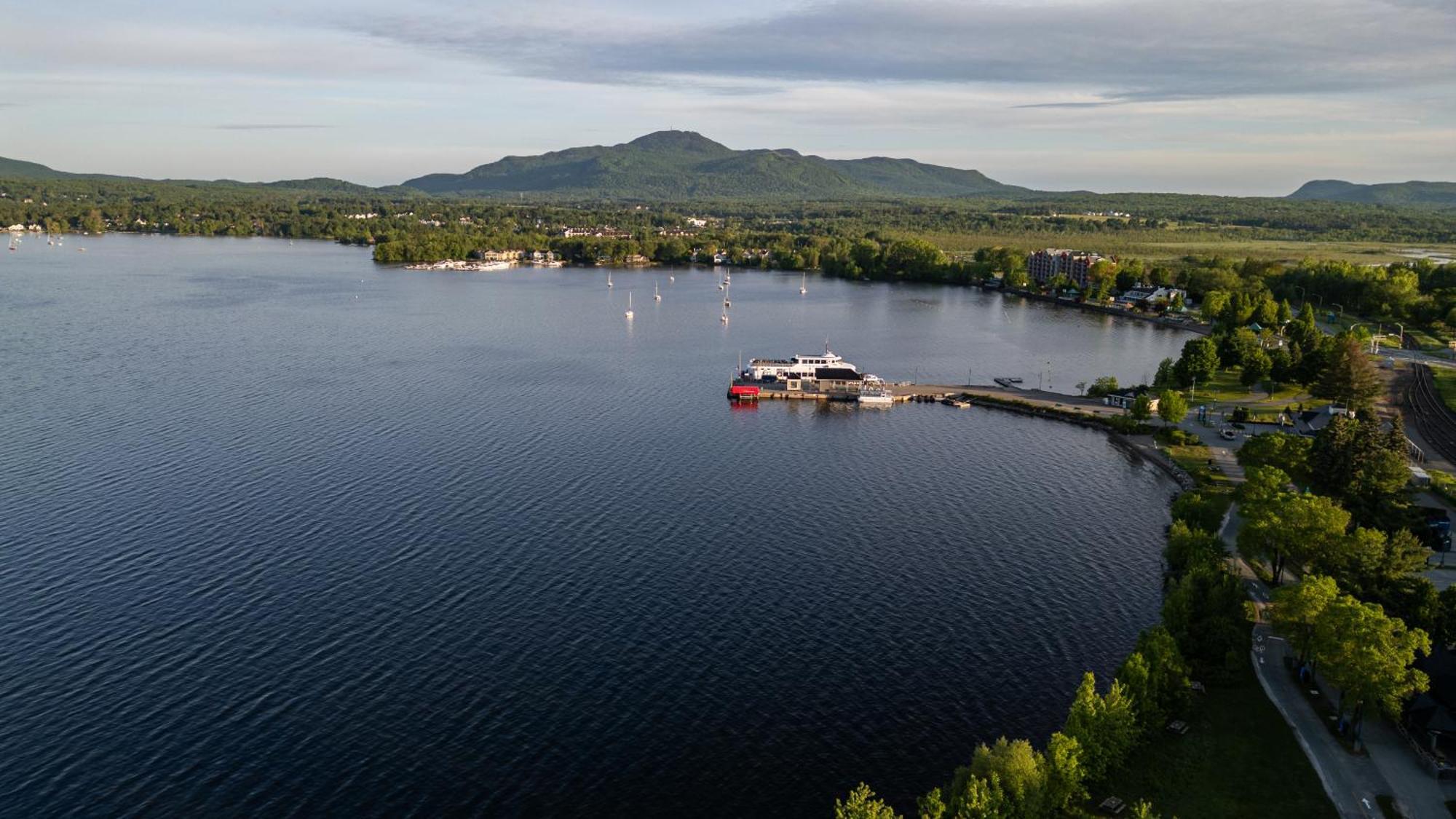 Hotel - Experience - Quartier Des Marinas Magog ภายนอก รูปภาพ